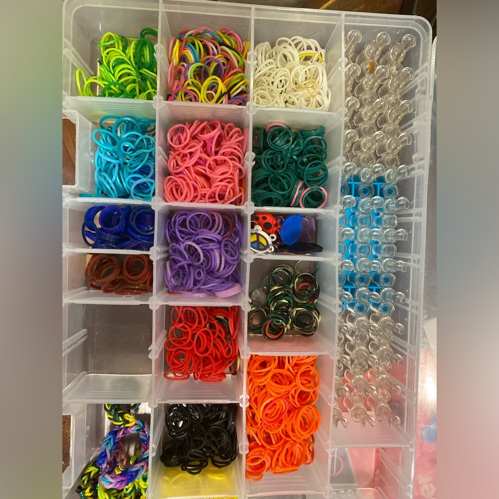 Very Old Rainbow Loom Set, Everything Pictured Included